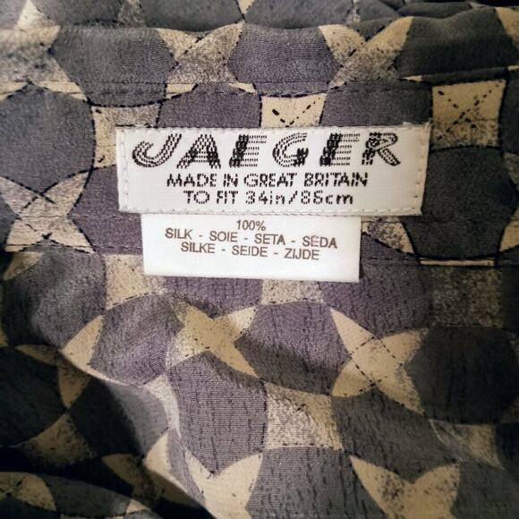 Jaeger Vintage 100% Silk Button Up Top Size Small Gray Feminine Career Preppy - Picture 3 of 7